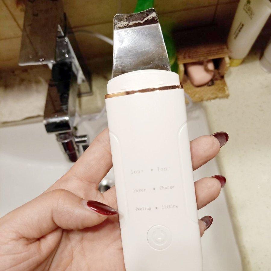 ウォーターピーリング 美顔器 毛穴ケア 黒ずみ 化粧水 EMSマッサージ