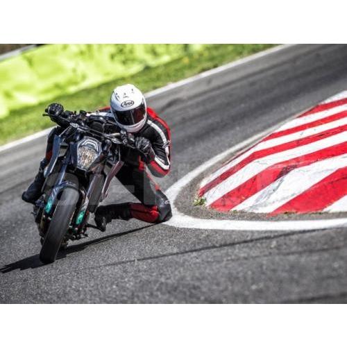 200/55ZR17 国内正規品 METZELER メッツラー レーステック K3