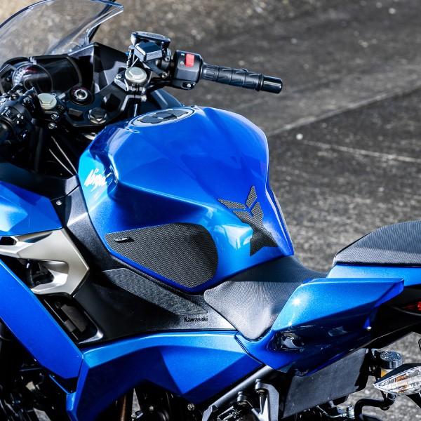 ウインターセール ニンジャ250 ニンジャ400 タンクパッド TEOGONIA GOLEM ゴーレム CONVEX TANKPAD ニンジャ250/ニンジャ400専用 コンベックス タンクパッド |  | 03