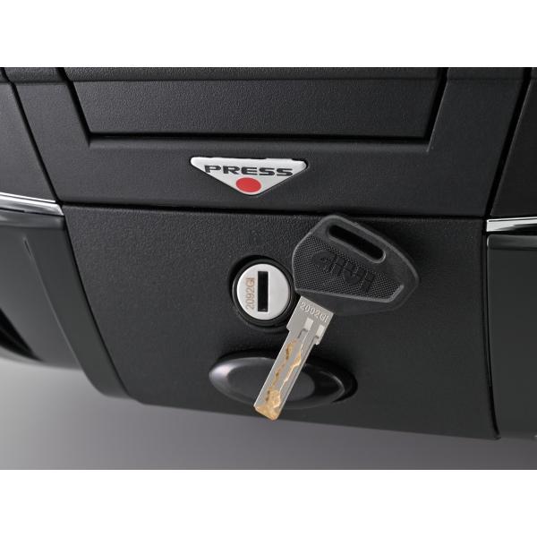 DAYTONA（デイトナ） 送料無料 GIVI V58NNB 43247 モノキーケース 58L