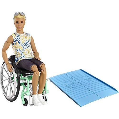 【お買い得！】 Doll Fashionistas Ken Barbie #167 to 3 Kids for Toy Sunglasses, & Sneakers White Shorts, Black Shirt, Tie-Dye Wearing Ramp & Wheelchair with 着せかえ人形