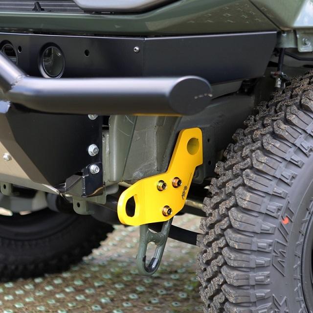 ジムニー用　アピオ製　しし狩りバンパー用　牽引フック　左右セット APIO（アピオ） ジムニー JB64 JB74 しし狩りバンパー装着車用