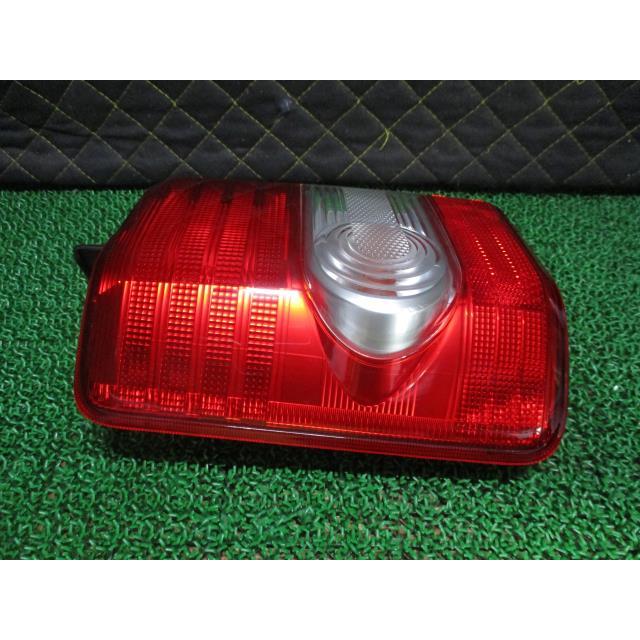 ムーヴ ムーヴコンテ DBA-L575S 左テールランプ B69 20508L 81560