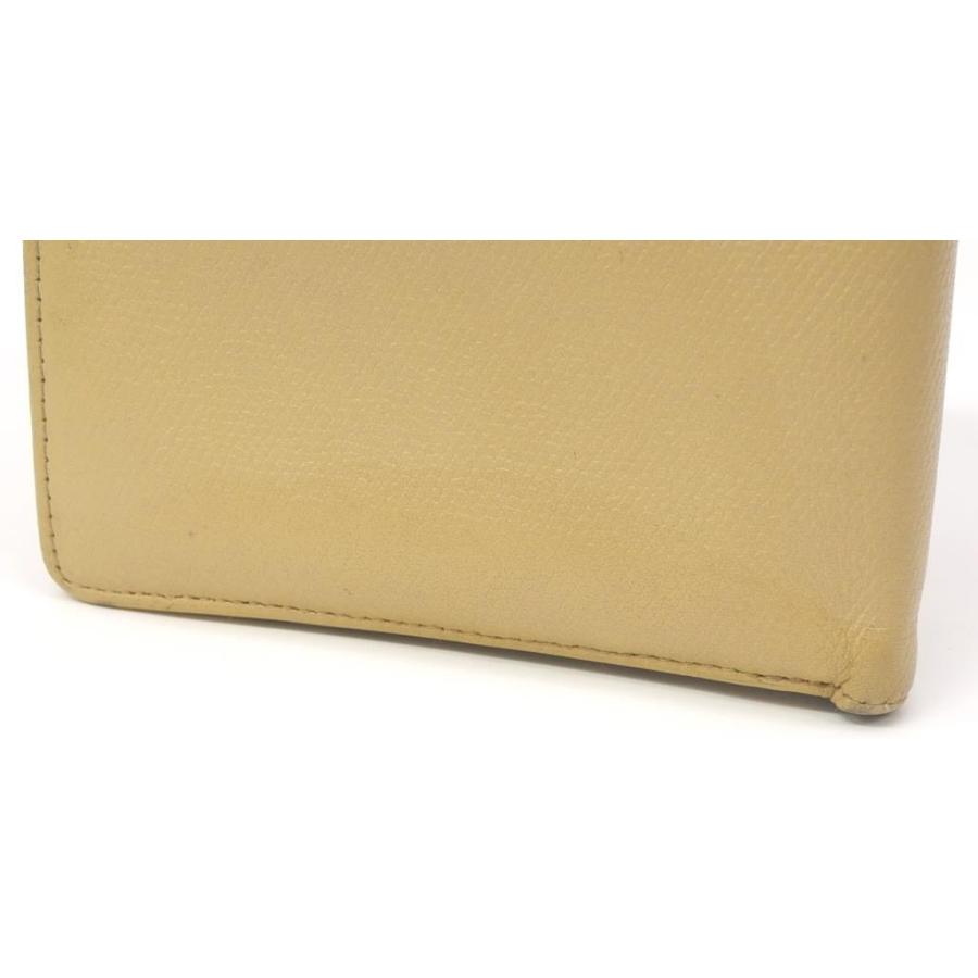 CHANEL シャネル 二つ折り財布 ベージュ レザー 【中古】(13325 CHANEL シャネル 二つ折り財布 ベージュ レザー 【中古】(13325