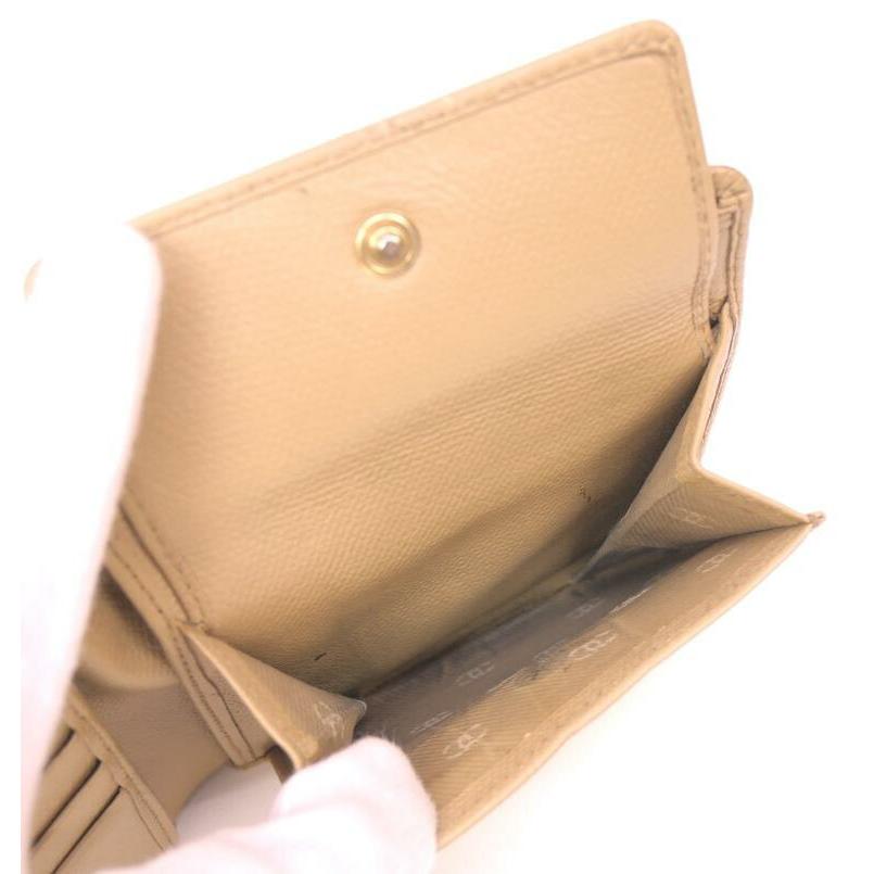CHANEL シャネル 二つ折り財布 ベージュ レザー 【中古】(13325 CHANEL シャネル 二つ折り財布 ベージュ レザー 【中古】(13325