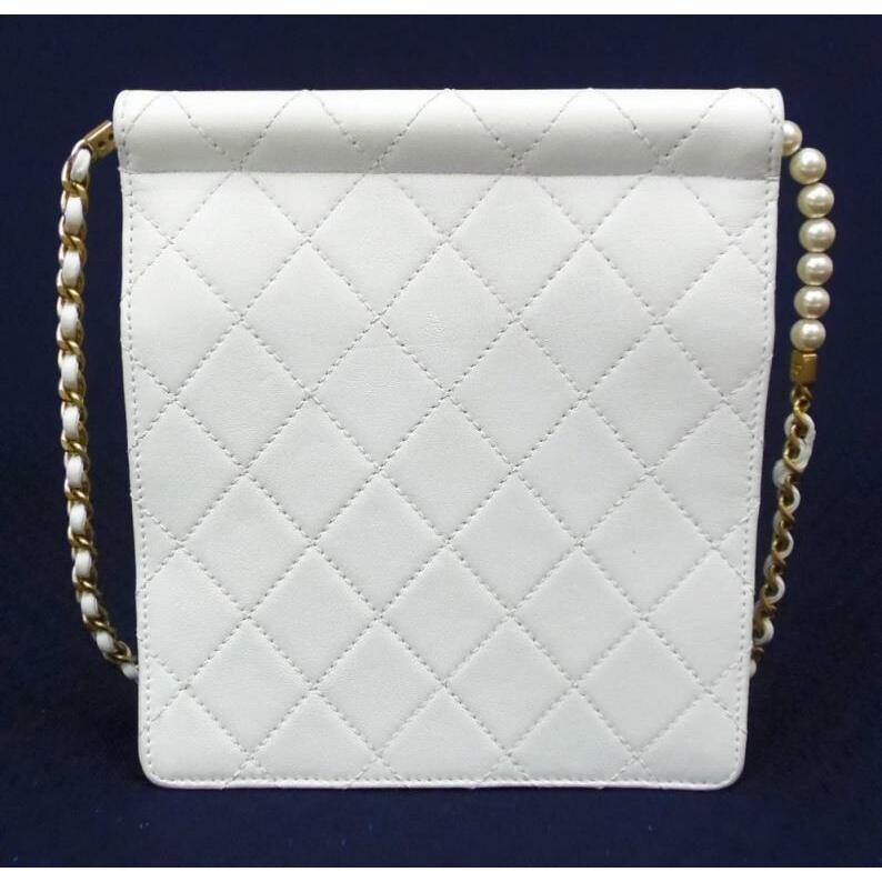 CHANEL シャネル ショルダーバッグ フラップバッグ マトラッセ CHANEL シャネル ショルダーバッグ フラップバッグ マトラッセ