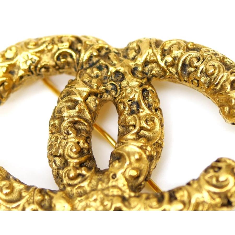 CHANEL ゴールド タッセルロゴブローチ