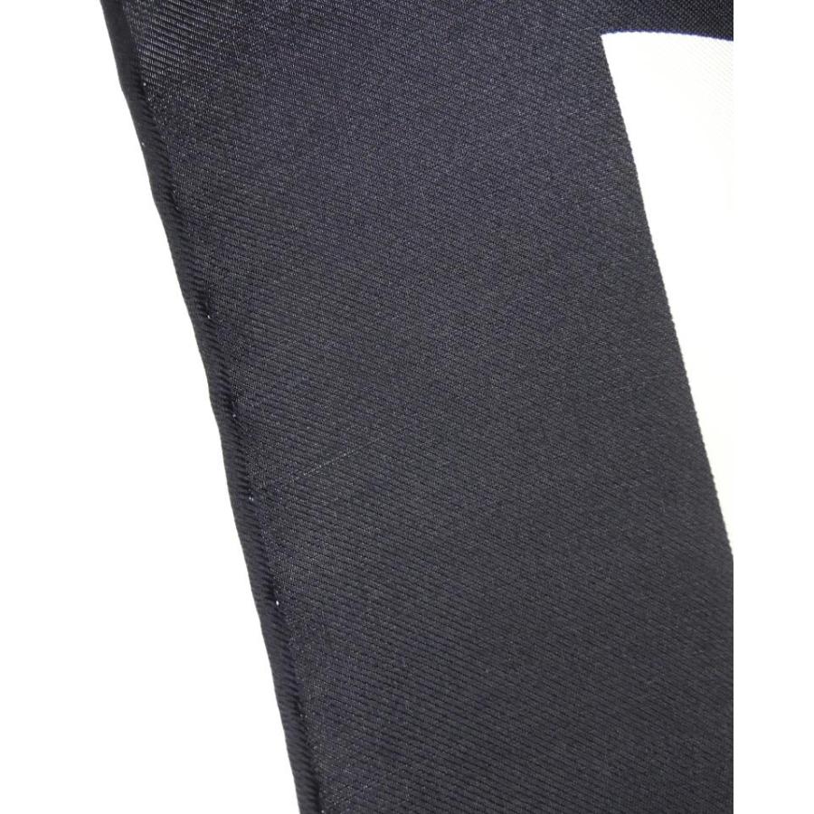 GUCCI（グッチ） スカーフ 花柄 ロゴ 黒 シルク100％ 【中古】(66363