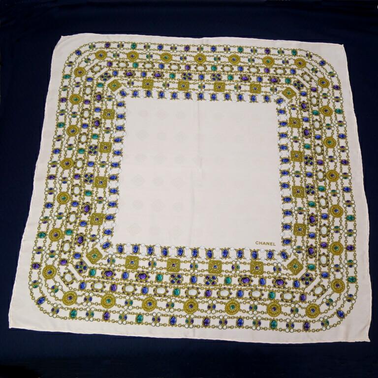 CHANEL（シャネル） スカーフ 宝石 ジュエリー柄 ピンク シルク100