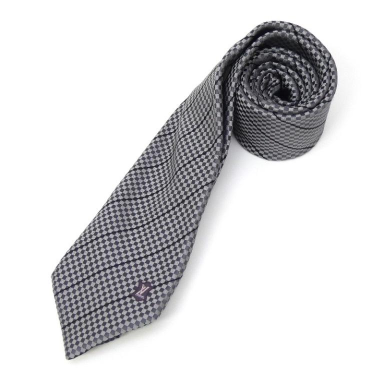 ルイ・ヴィトン LOUISVUITTON クラヴァット・エク M74147 グレー シルク100％ 【中古】(66745) LOUIS VUITTON（ルイ・ヴィトン） クラヴァット・エク M74147 グレー