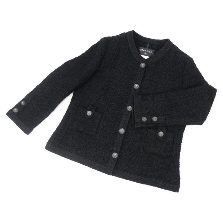 CHANEL ブラック ノーカラージャケット CHANEL（シャネル） ノーカラージャケット 黒 【中古】(69297) : 堀田