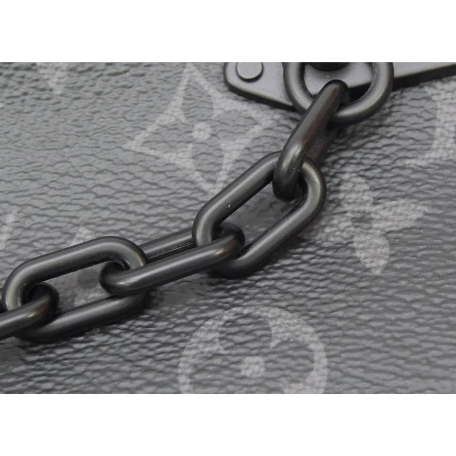 LOUIS VUITTON シルバー クラッチバッグ シルバー（銀色）系 Louis Vuitton(ルイヴィトン) クラッチバッグ