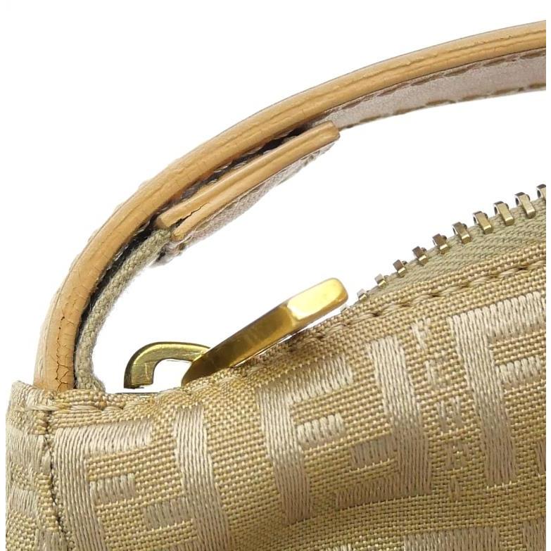 FENDI（フェンディ） アクセサリーポーチ ハンドバッグ ズッキーノ