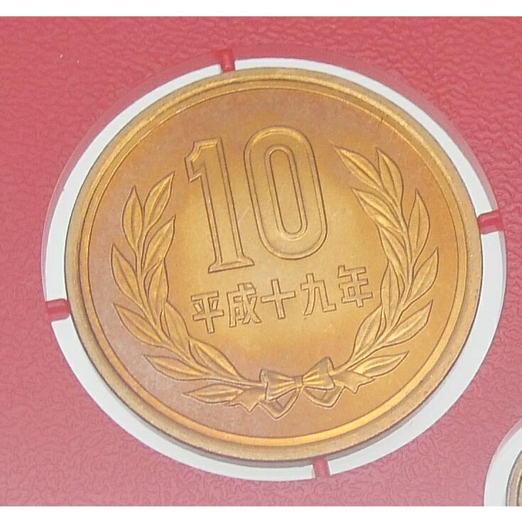 【バラ売り可能】2017年 酉年 韓国硬貨ミントセット 2007年 ミントセット 平成19年 貨幣セット丁亥(69901) : 堀田商事質店