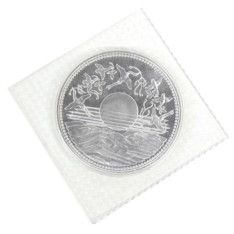 昭和61年 天皇陛下御在位60年1万円銀貨 パック入り 未開封 記念貨幣