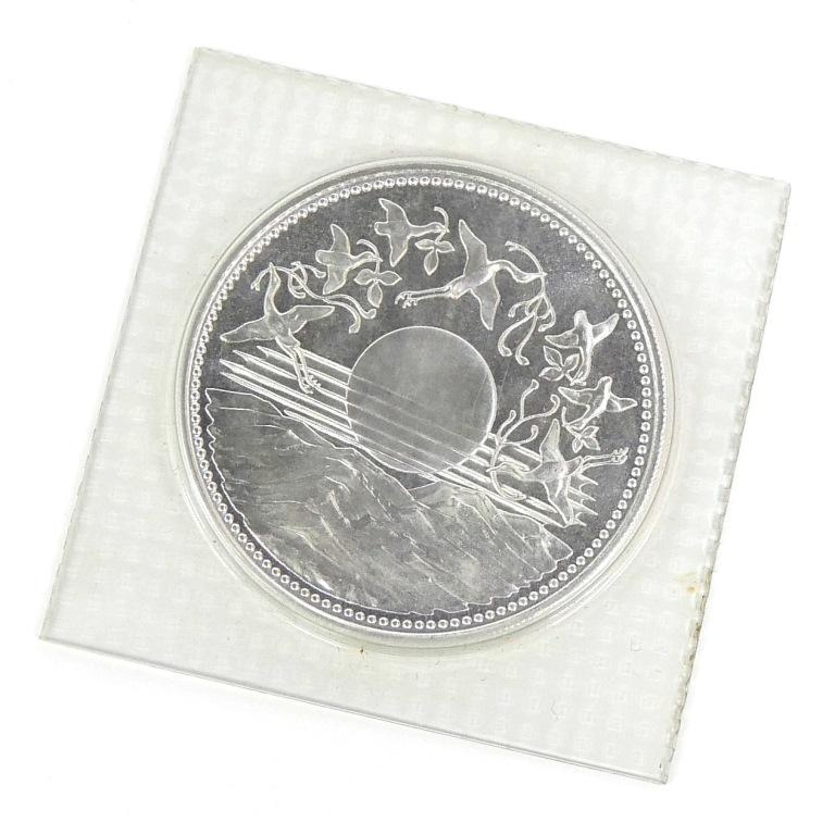 昭和61年 天皇陛下御在位60年1万円銀貨 パック入り 未開封 記念貨幣 