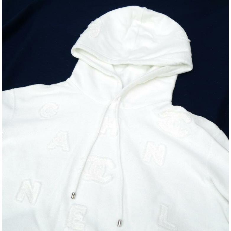 CHANEL（シャネル） ロゴ プルオーバーパーカー ココマーク 20C 白