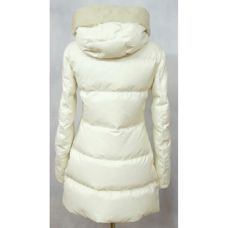 PRADA（プラダ） ファー付きダウンコート 白 【中古】(70628) : 堀田