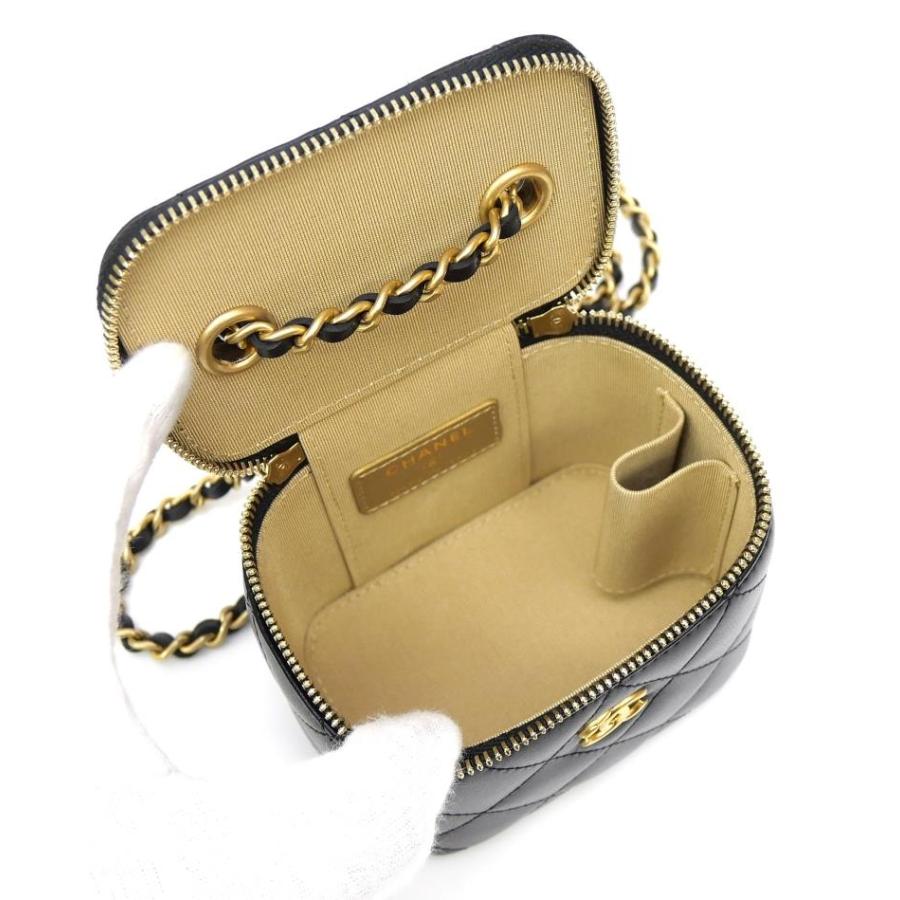 CHANEL（シャネル） バニティ チェーンショルダーバッグ マトラッセ 黒