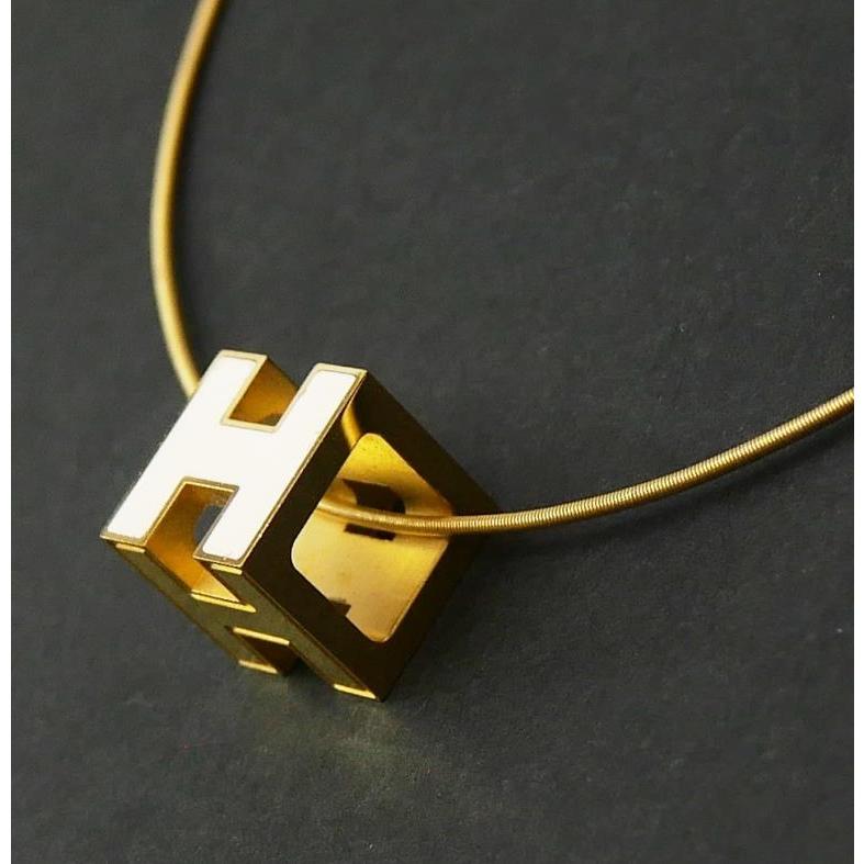 HERMES（エルメス） ネックレス カージュドアッシュ Hキューブ 白