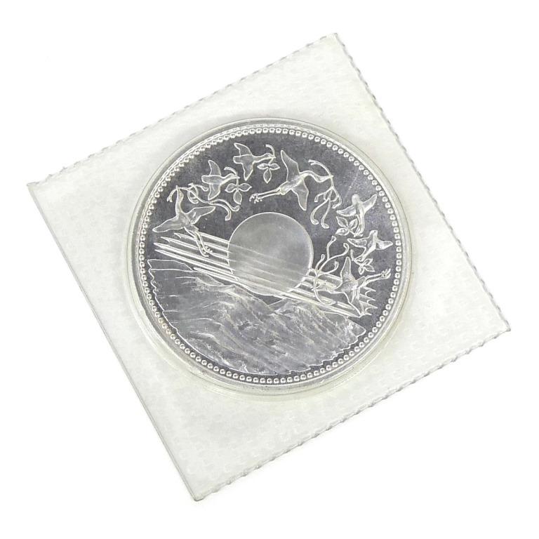 昭和61年 天皇陛下御在位60年1万円銀貨 パック入り 未開封 記念貨幣