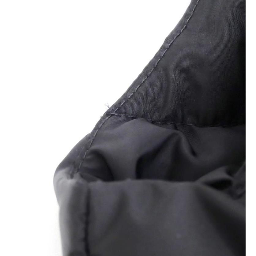 PRADA（プラダ） ダウンベスト トライアングルロゴ SGJ191R132Q04 黒