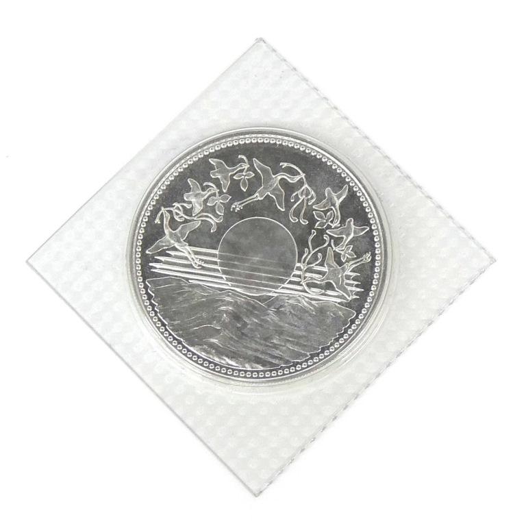 天皇陛下御在位60年記念1万円硬貨　未開封 昭和61年 天皇陛下御在位60年1万円銀貨 パック入り 未開封 記念貨幣