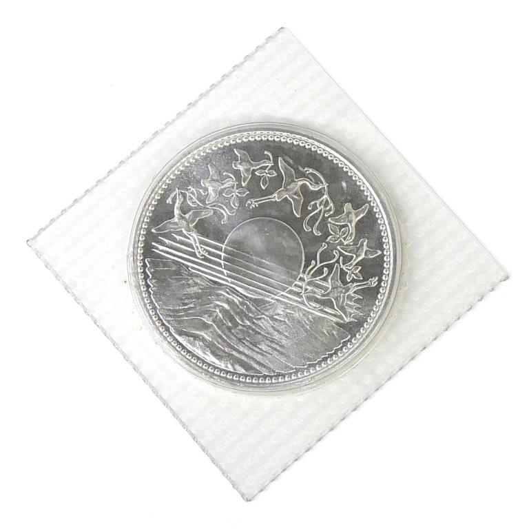 昭和61年 天皇陛下御在位60年1万円銀貨 パック入り 未開封 記念貨幣