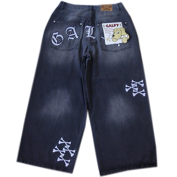 FENDI 刺繍キャラクター付きデニムパンツ FENDI 刺繍キャラクター付きデニムパンツ