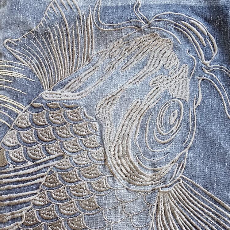 カラクリ魂/絡繰魂からくり魂 粋 巨大双鯉刺繍 波 総刺繍 和柄 カラクリ魂/絡繰魂からくり魂 粋 巨大双鯉刺繍 波 総刺繍 和柄