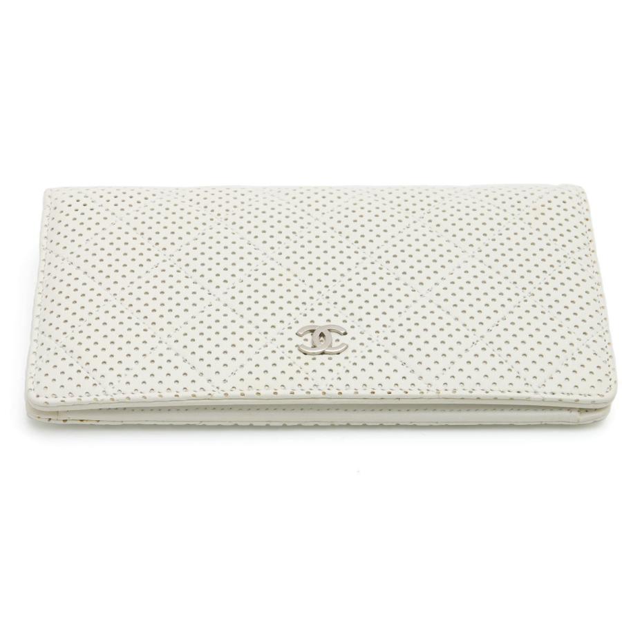 CHANEL シャネル マトラッセ ラムスキン 長財布 ホワイト 白 ココマーク CHANEL シャネル ココマーク パンチング マトラッセ 二つ折り長財布