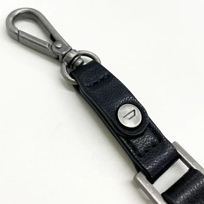 DIESEL（ディーゼル） パスケース 定期入れ バッジホルダー X08452