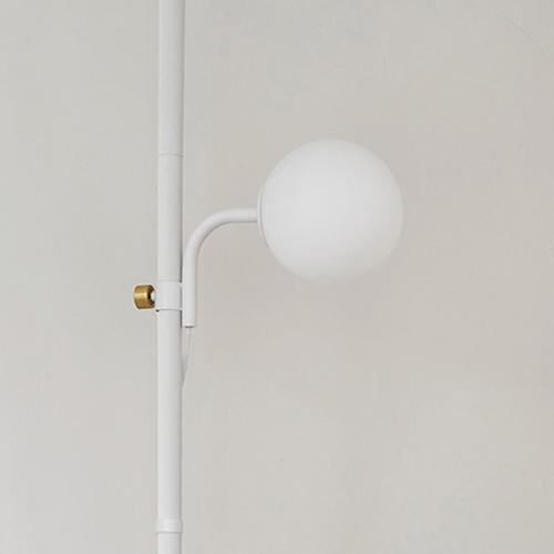 ドローアライン DRAW A LINE 突っ張り棒 照明 024 Ball Lamp D-BA 専用パーツ 単品 フロアライト シェードのみ 縦取付専用 おしゃれ 白 黒 高さ調整 インテリア｜hotchpotch｜09