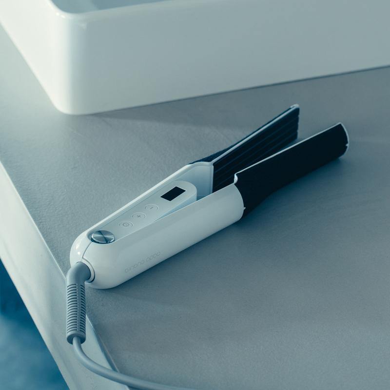 cado cuaura カドークオーラ ヘアアイロン cado 特典付 cado/カドー カドークオーラ ストレートヘア