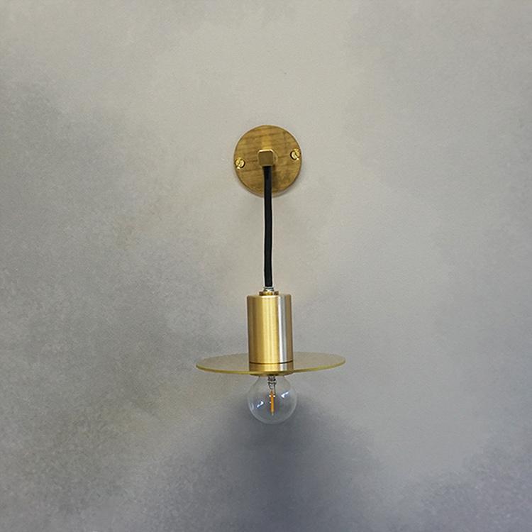 爆買 壁掛けブラケットE17:Natt × Ljus 真鍮CIRCLE照明,真鍮,ライト