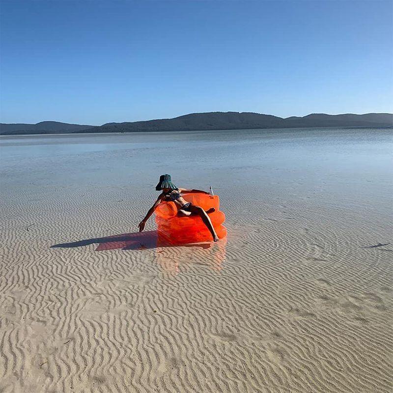 SUNNYLIFE(サニーライフ) ライロチェア ネオンパマロウ サニーライフ ライロチェア ネオンパマロウ