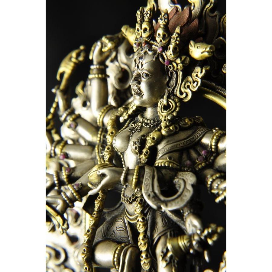 ダーキニー(荼吉尼天)銀製 鍍金彫金仕上げ : 仏像仏画チベット ダーキニー(荼吉尼天)銀製 鍍金彫金仕上げ : 仏像仏画チベット