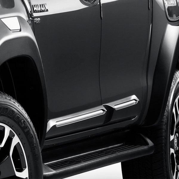 トヨタ（TOYOTA） 送料込（北海道沖縄別） TOYOTA HILUX REVO トヨタ