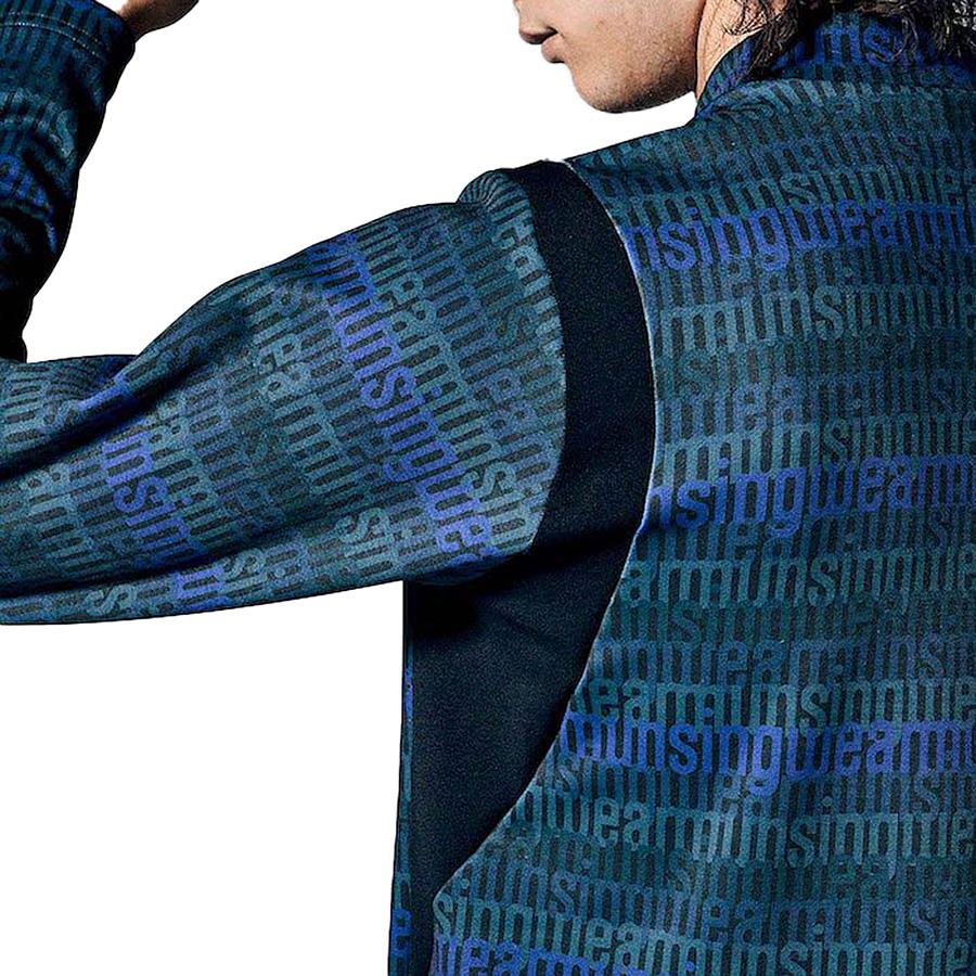 美品✦マンシングウェア✦ロゴプリント長袖モックネックシャツ✦ブラック セール・アウトレット】SEASON COLLECTION ストレッチ ロゴ