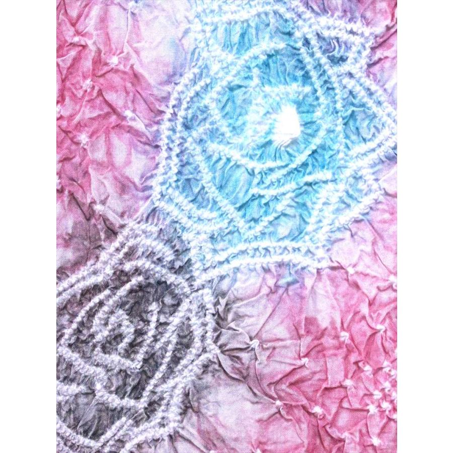 博多絞り　絞り浴衣　反物 絞り浴衣に博多献上柄帯 . . 仕事前に浴衣を着ました☺︎ . 昨年