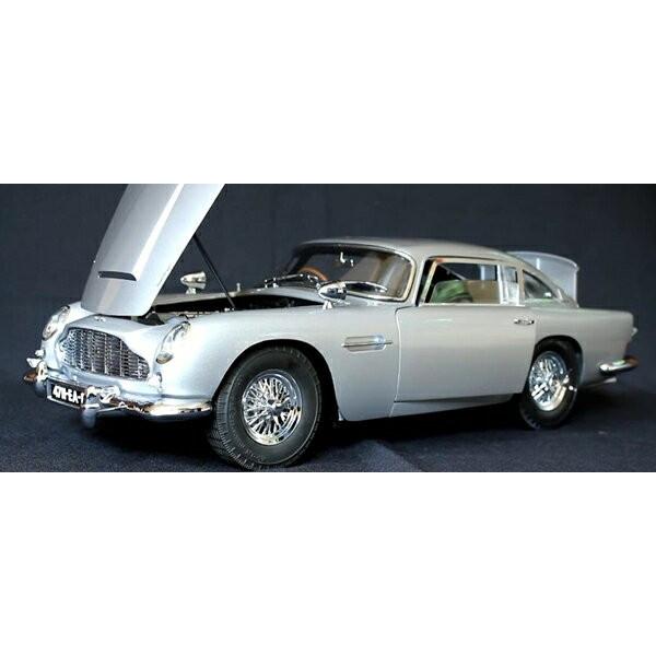 ミニカー 007 巨大ミニカー 全長 60cm 20種類以上のギミック装置 ミニカー 007 巨大ミニカー 全長 60cm 20種類以上のギミック装置