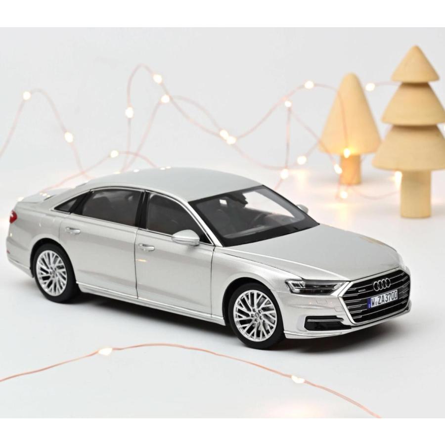 販売直販 ミニカー　1/18　NOREVノレブ　アウディ　Audi A8 L 2018　銀色 　　予約商品