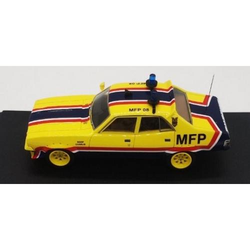 ミニカー 1/43 マッドマックス BIG BOPPER XB PURSUIT 1974 フォード