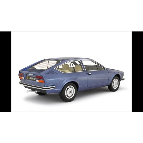 ミニカー アルファロメオ・アルフェッタ GTV 1600 メタリックブルー色