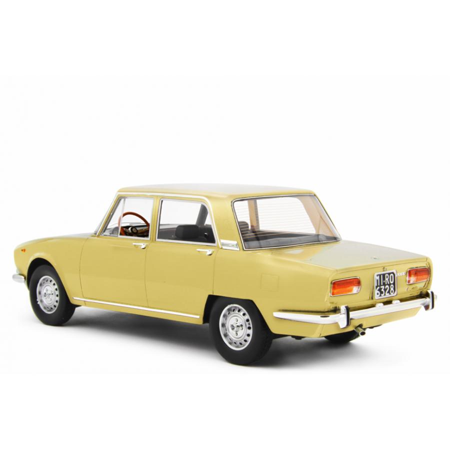ミニカー アルファロメオ 1971 ベルリーナ 2000 黄色 1971 1/18 LRM