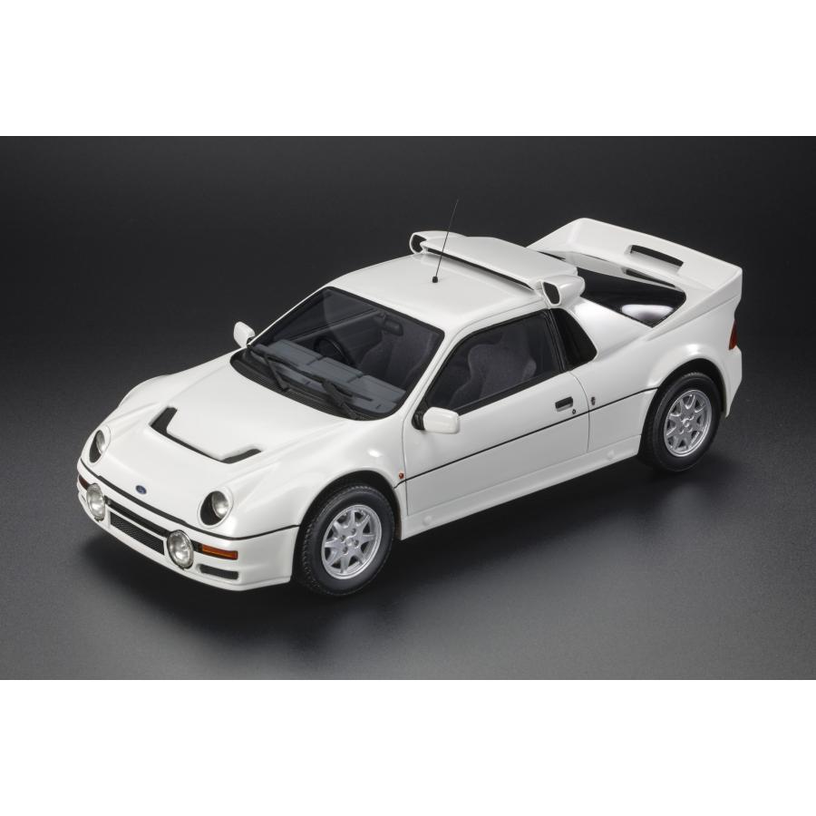 非常に完成度の高いモデルです。ミニカー 1/18 Top Marques Ford