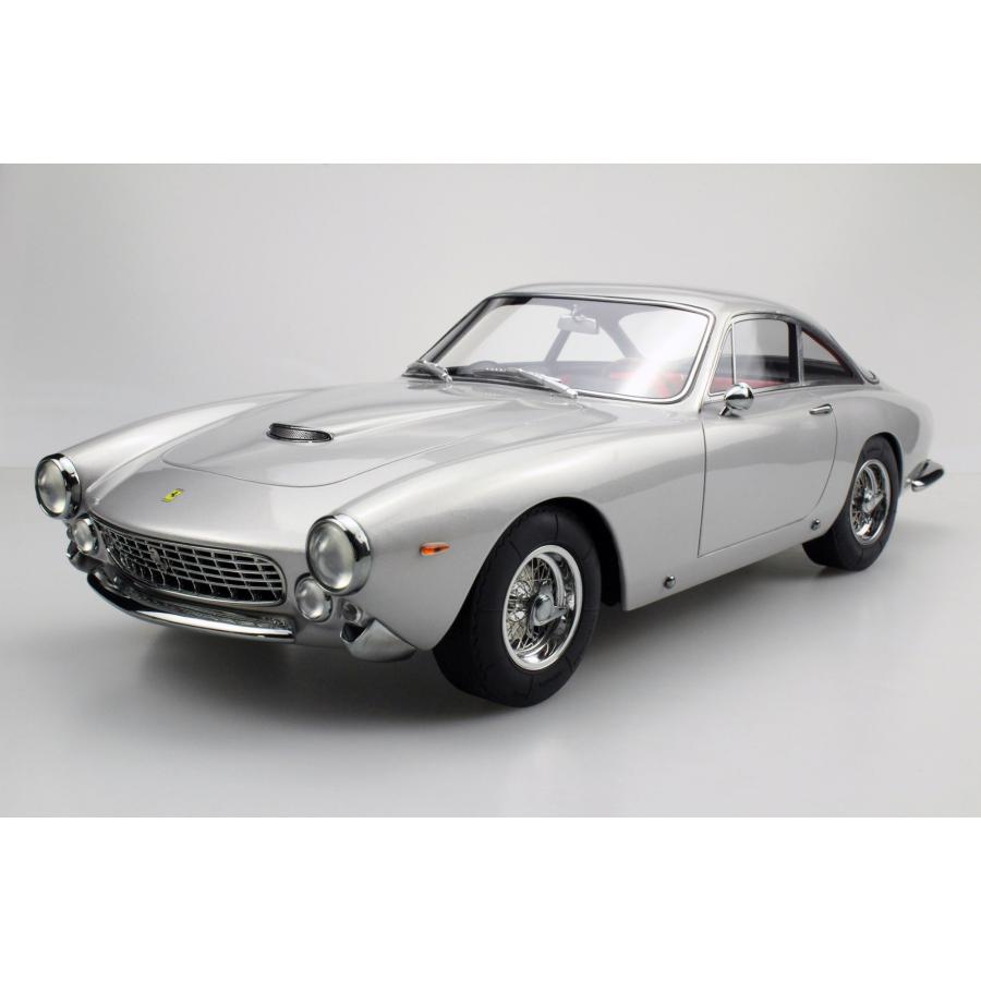 非常に完成度の高いモデルです。1/12巨大 フェラーリ ミニカー