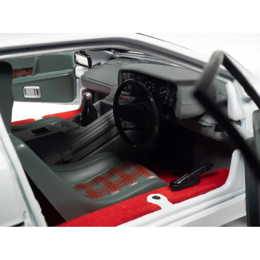 ギミック多数付き♪ミニカー 1/18 ロータスエスプリ S1 007 私を ギミック多数付き♪ミニカー 1/18 ロータスエスプリ S1 007 私を