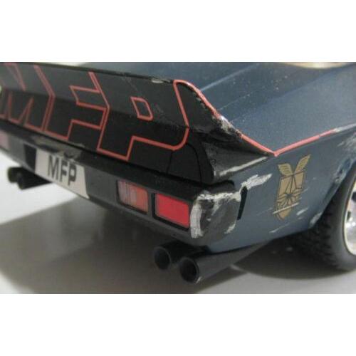 ミニカー 1/18 マッドマックス劇中車 ホールデン・モナロ ミニカー 1/18 マッドマックス劇中車 ホールデン・モナロ