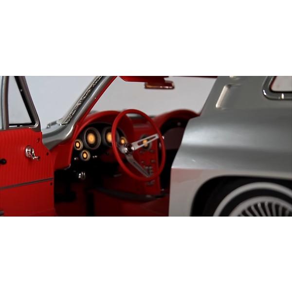 巨大 全長 60cm 20種類以上のギミック装置付き ミニカー 巨大 精密 1/8